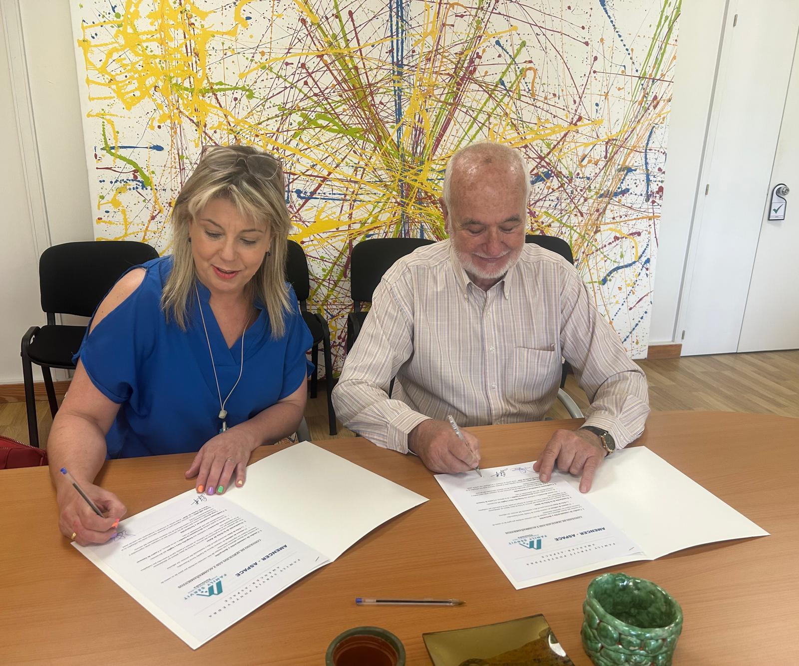 Amencer-ASPACE y Family Servit firman un convenio de colaboración para reforzar el apoyo a las personas usuarias y sus familias